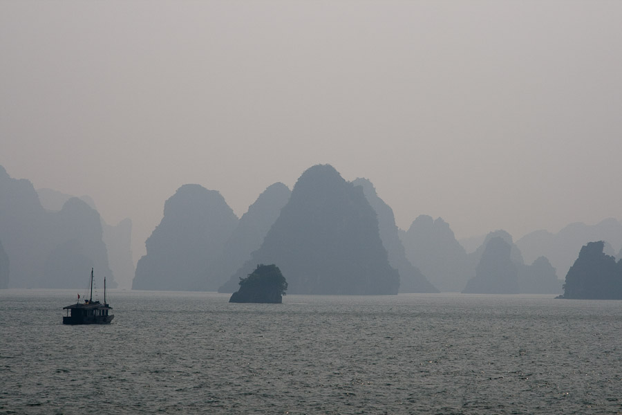 Ha Long, Vietnam