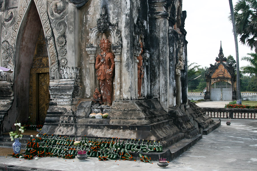 stupa v klášteře That Ing Hang, Laos