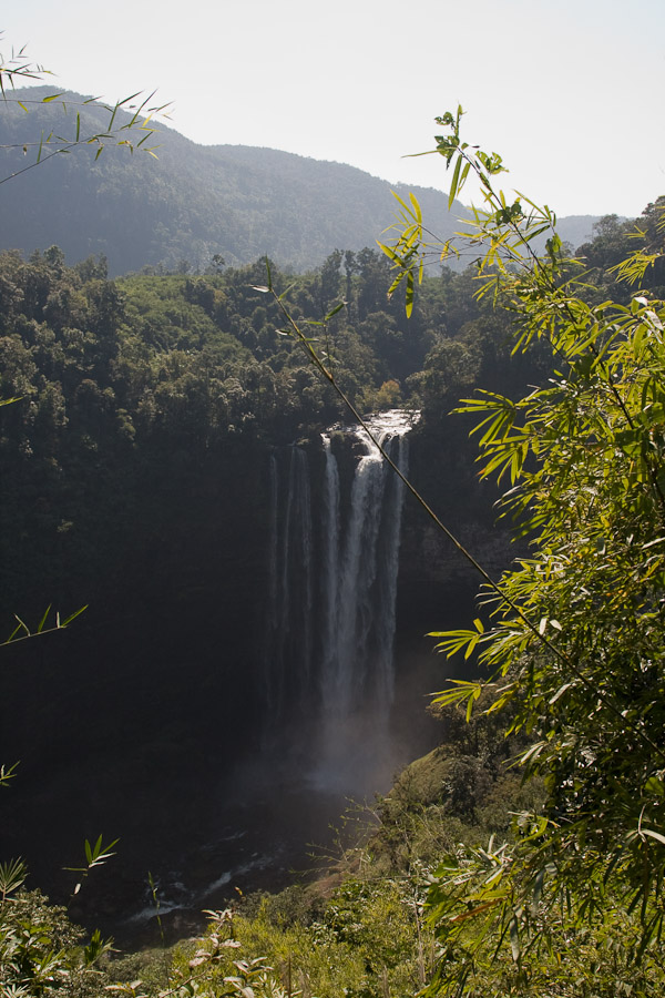 vodopád v džungli, cestou do Pakse, Laos