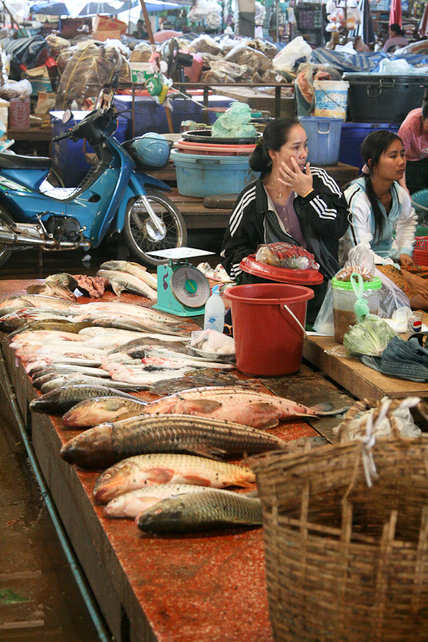 trh v Pakse, Laos