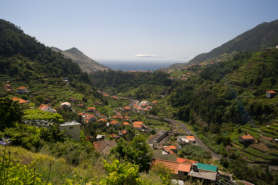 IMG_0558 --- 20.05.2010 - 13:06     pohled směrem na Machico